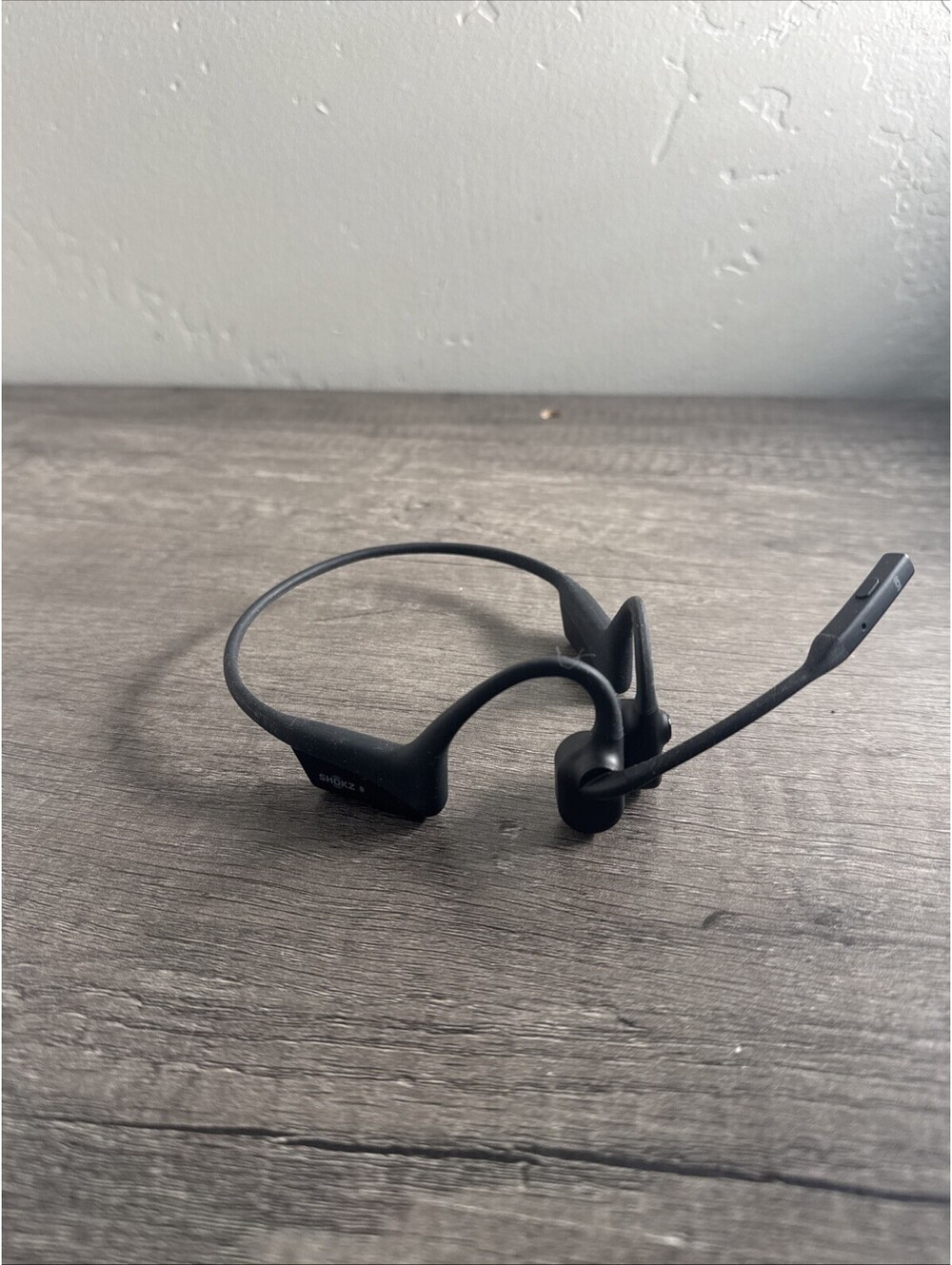 Shokz OpenComm2 Bone Conduction Open-Ear Sport Headphones Black C120-AN-BK-US